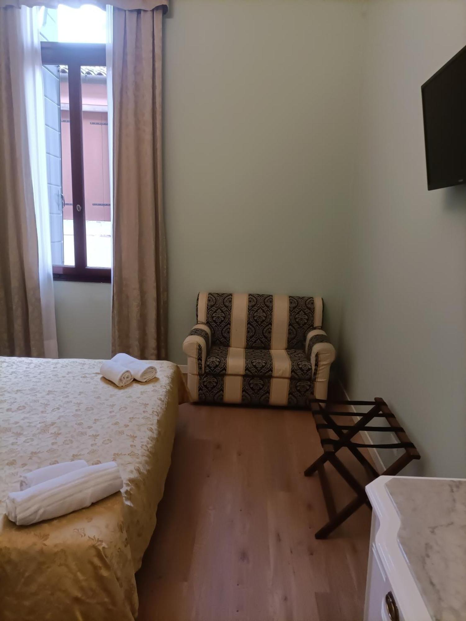 Palazzo Lion Morosini - Check In Presso Locanda Ai Santi Apostoli ヴェネツィア エクステリア 写真