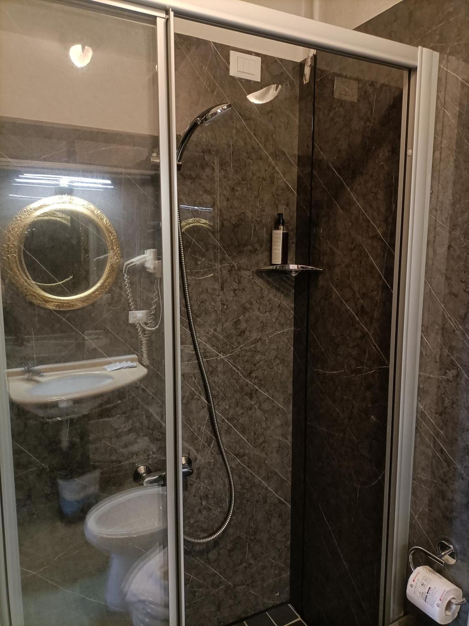 Palazzo Lion Morosini - Check In Presso Locanda Ai Santi Apostoli ヴェネツィア エクステリア 写真